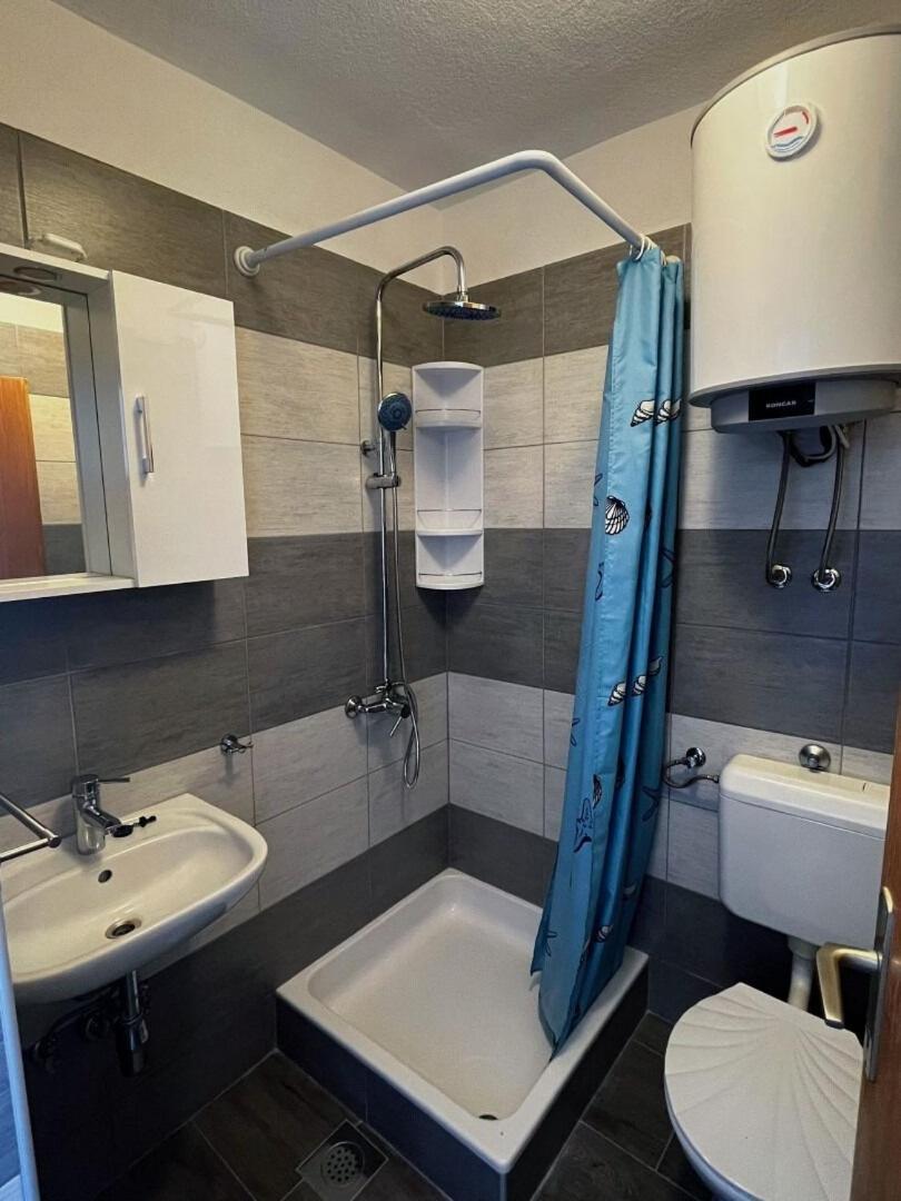 Apartment Dalibor Lukovo Šugarje Extérieur photo