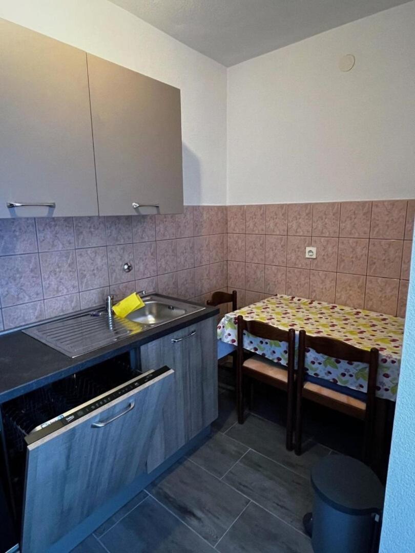 Apartment Dalibor Lukovo Šugarje Extérieur photo